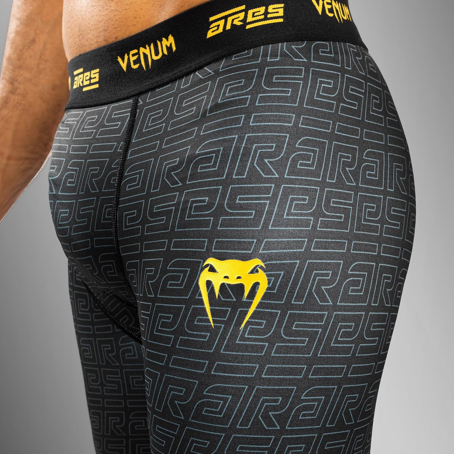 Venum x Ares Heren Vale Tudo Shorts - Zwart/Goud