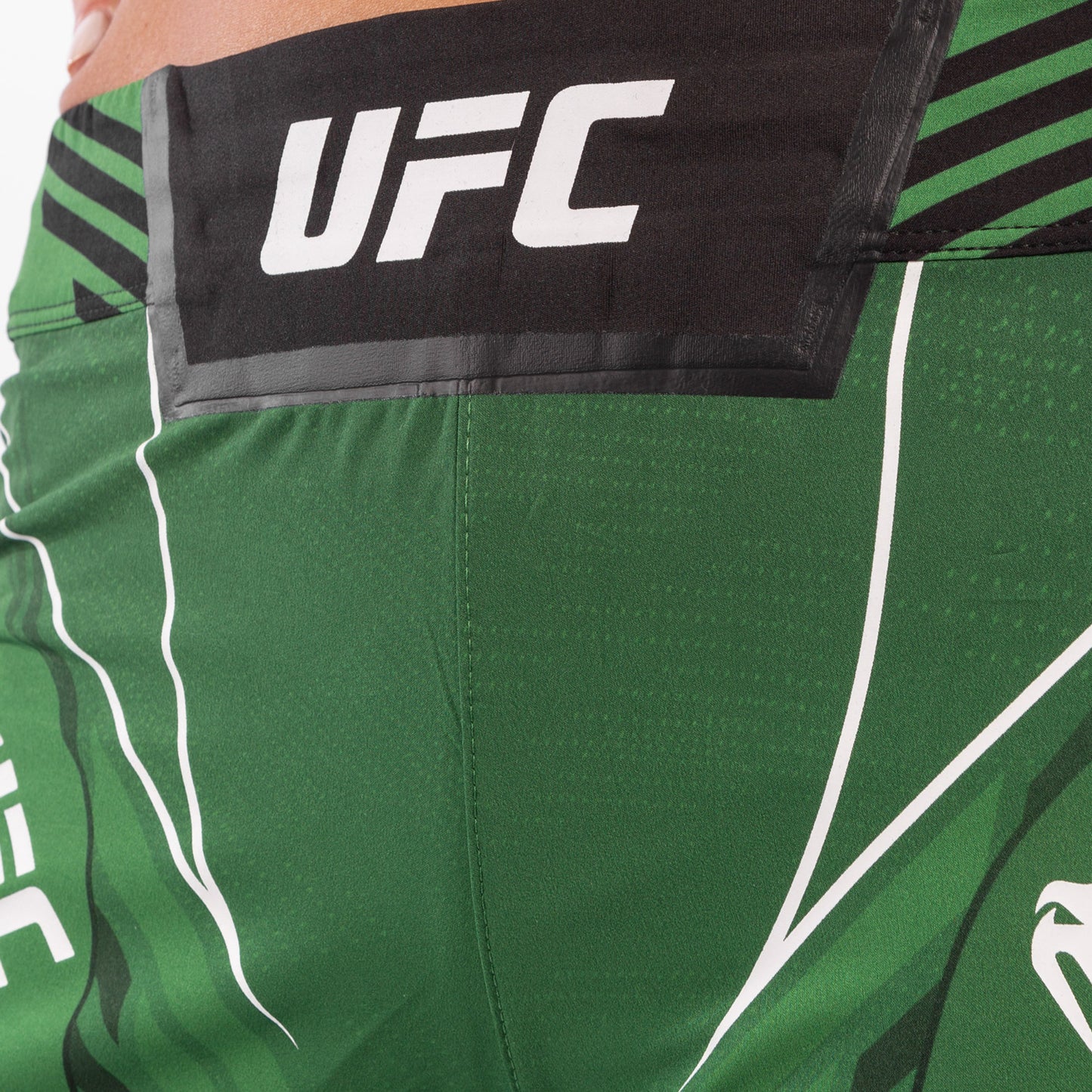 UFC Venum Authentic Fight Night Damesshort - Long Fit - Groen