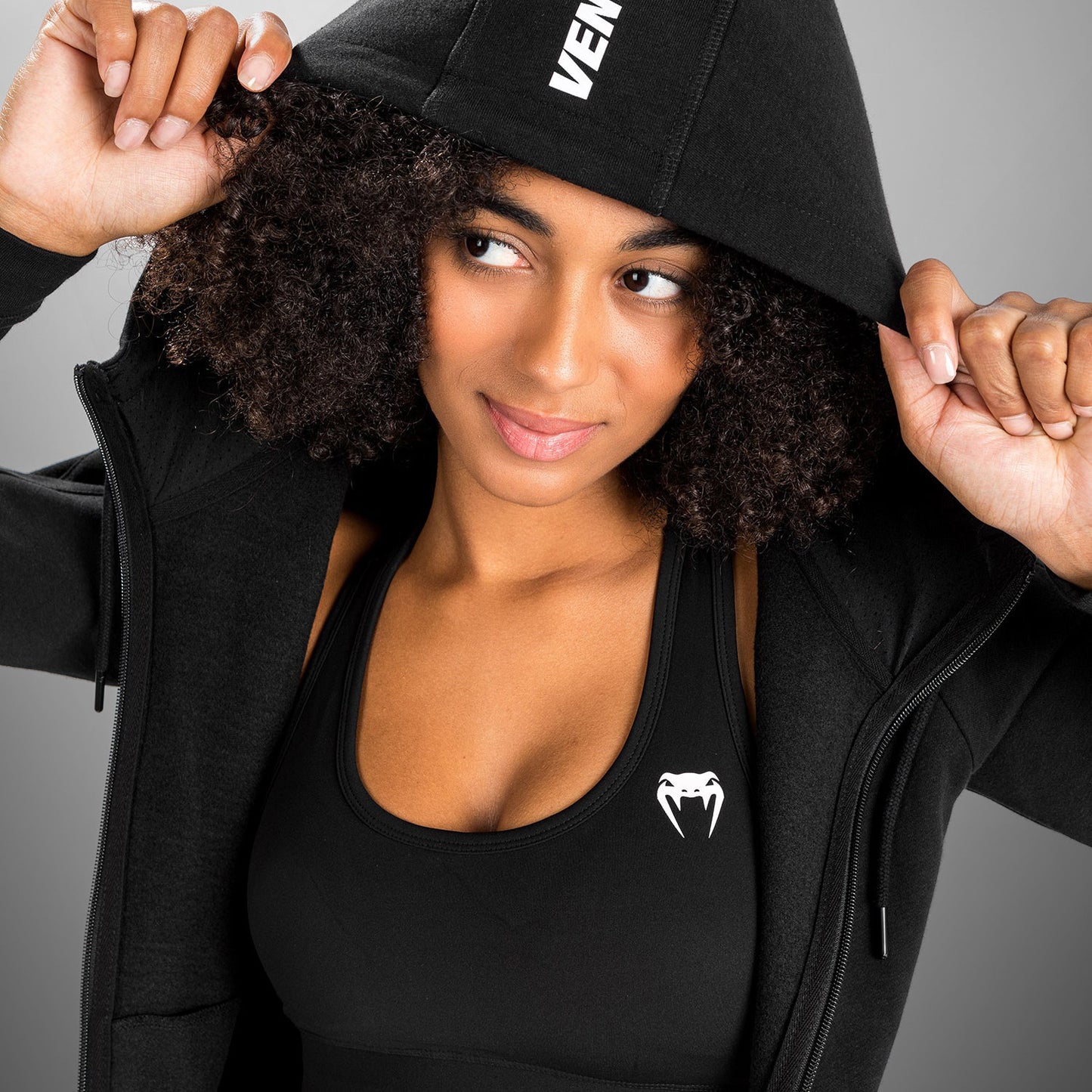 Venum Essential Hoodie - Zwart