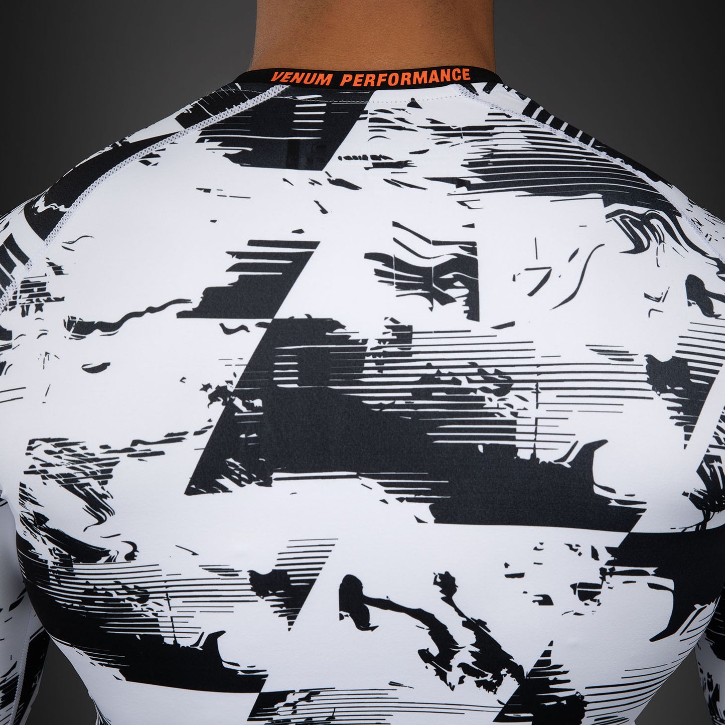 UFC Zenith by Venum Authentic Fight Week Performance Longsleeve Rashguard Heren - Wit