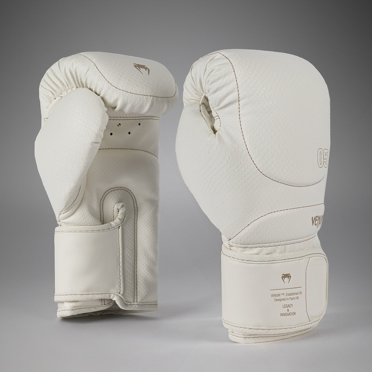 Venum Impact Evo Scales Bokshandschoenen – Ivoor