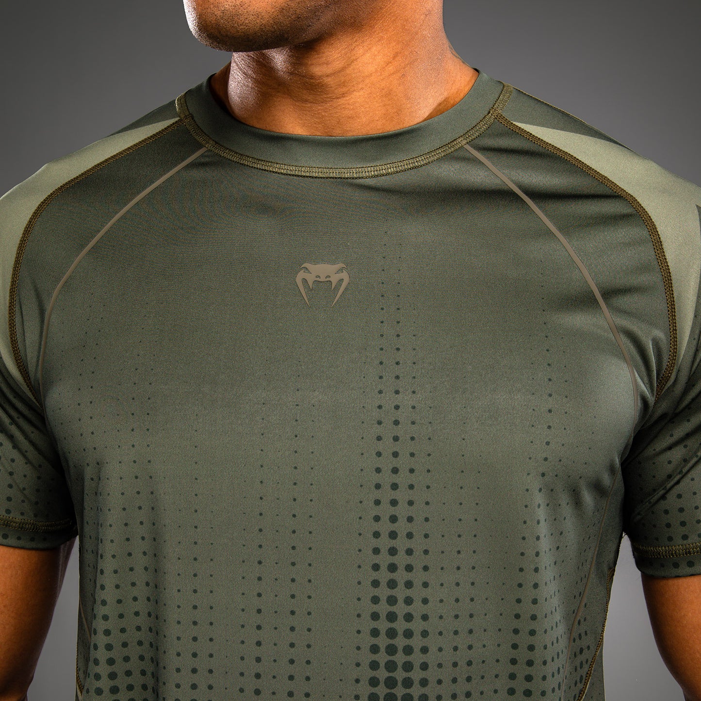Venum Stealth Dry Tech T-shirt – Kaki/Donkergroen