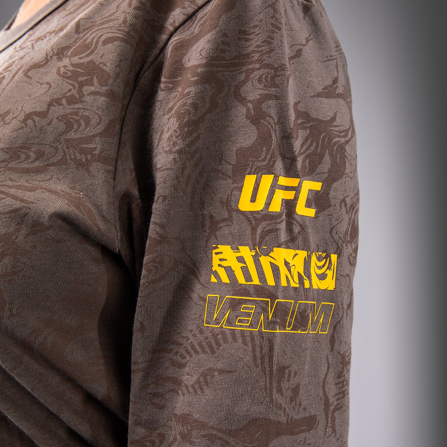UFC Fusion by Venum Fight Week Katoenen Lange Mouwen T-shirt voor Dames - Earthen Brown