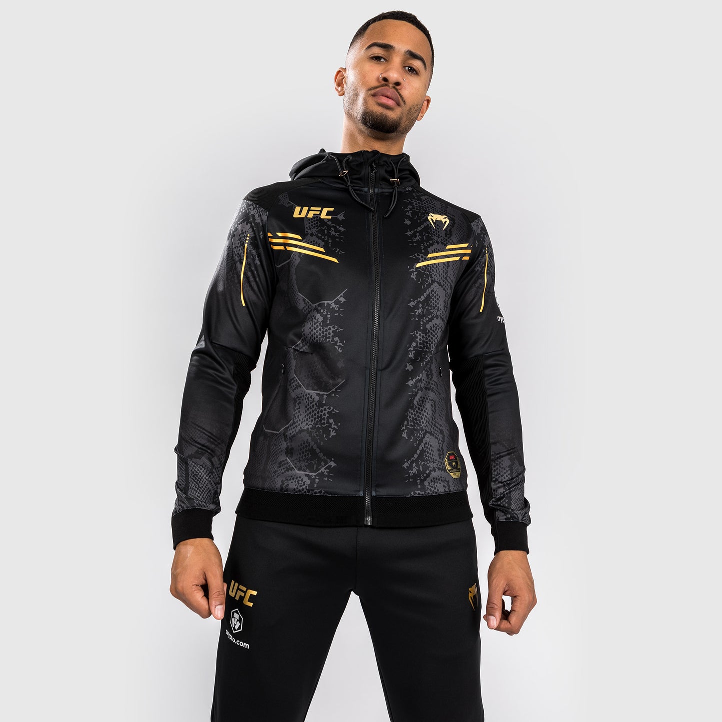 UFC Adrenaline by Venum Authentic Fight Night Heren Walkout Hoodie - Champion