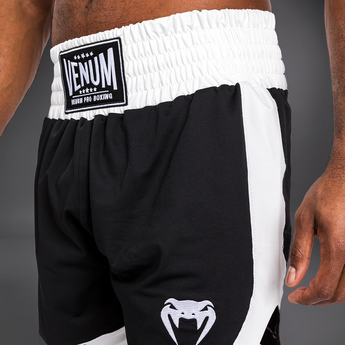 Venum Classic Boksshort - Zwart/Wit