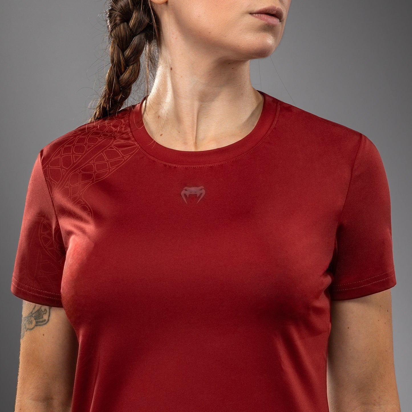 Venum Serpenti Women’s Dry-Tech T-shirt – Bourgondië/Ivoor