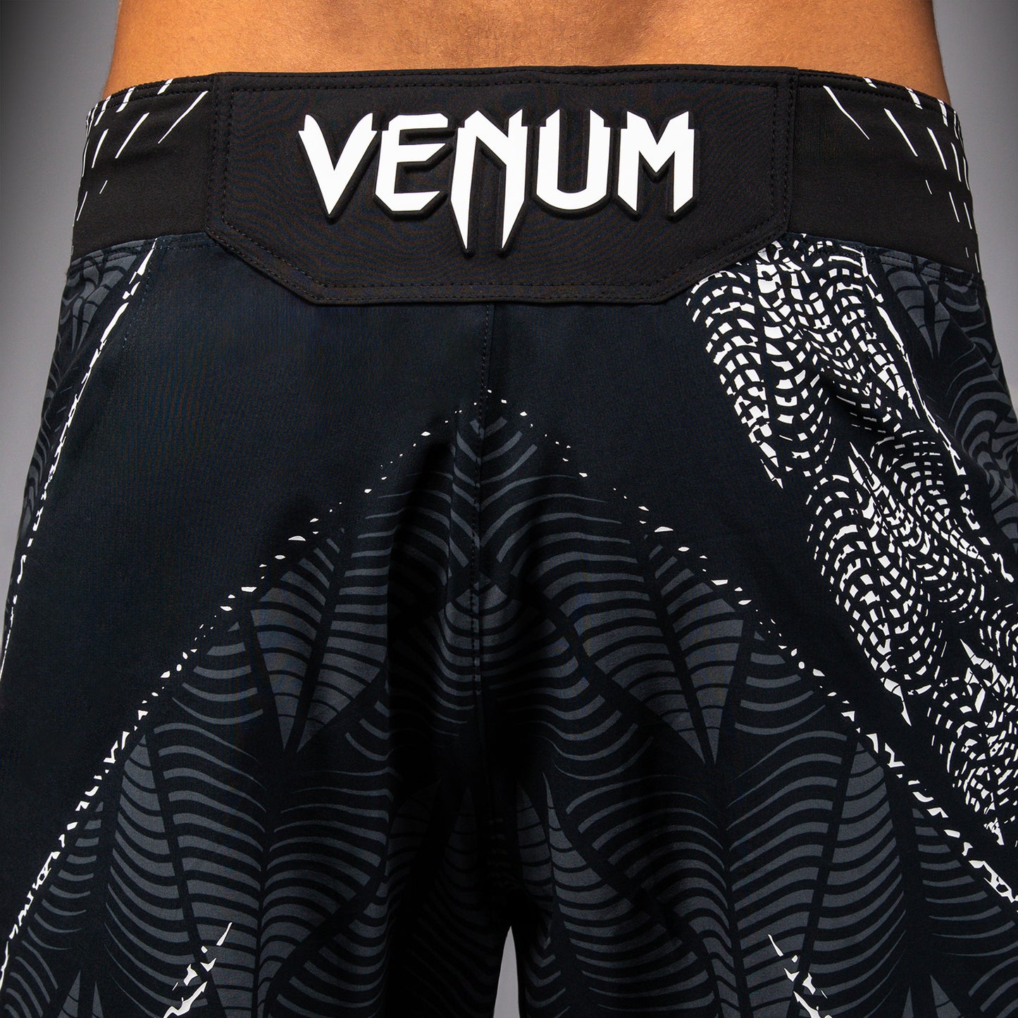 UFC Zenith by Venum Authentic Fight Night Long Fit Fight Short Heren Personalized - Zwart