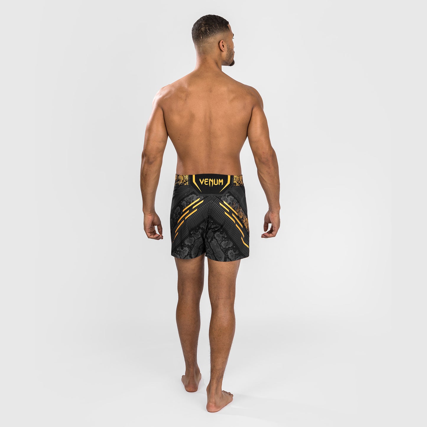 UFC Adrenaline by Venum Gepersonaliseerd Authentic Fight Night Heren Kort Gevecht - Korte Pasvorm - Zwart/Goud