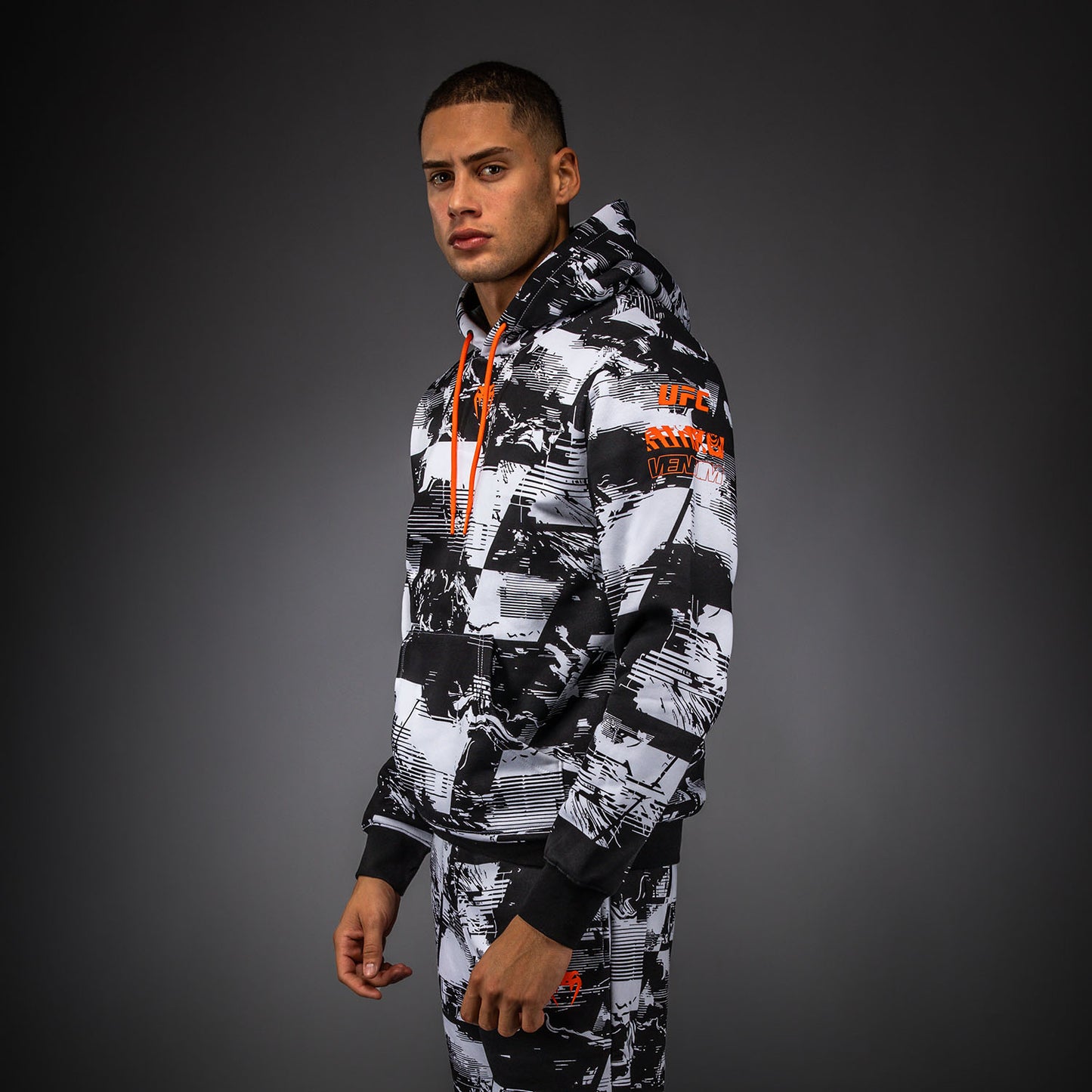 UFC Zenith by Venum Authentic Fight Week Pullover Hoodie Heren - Wit