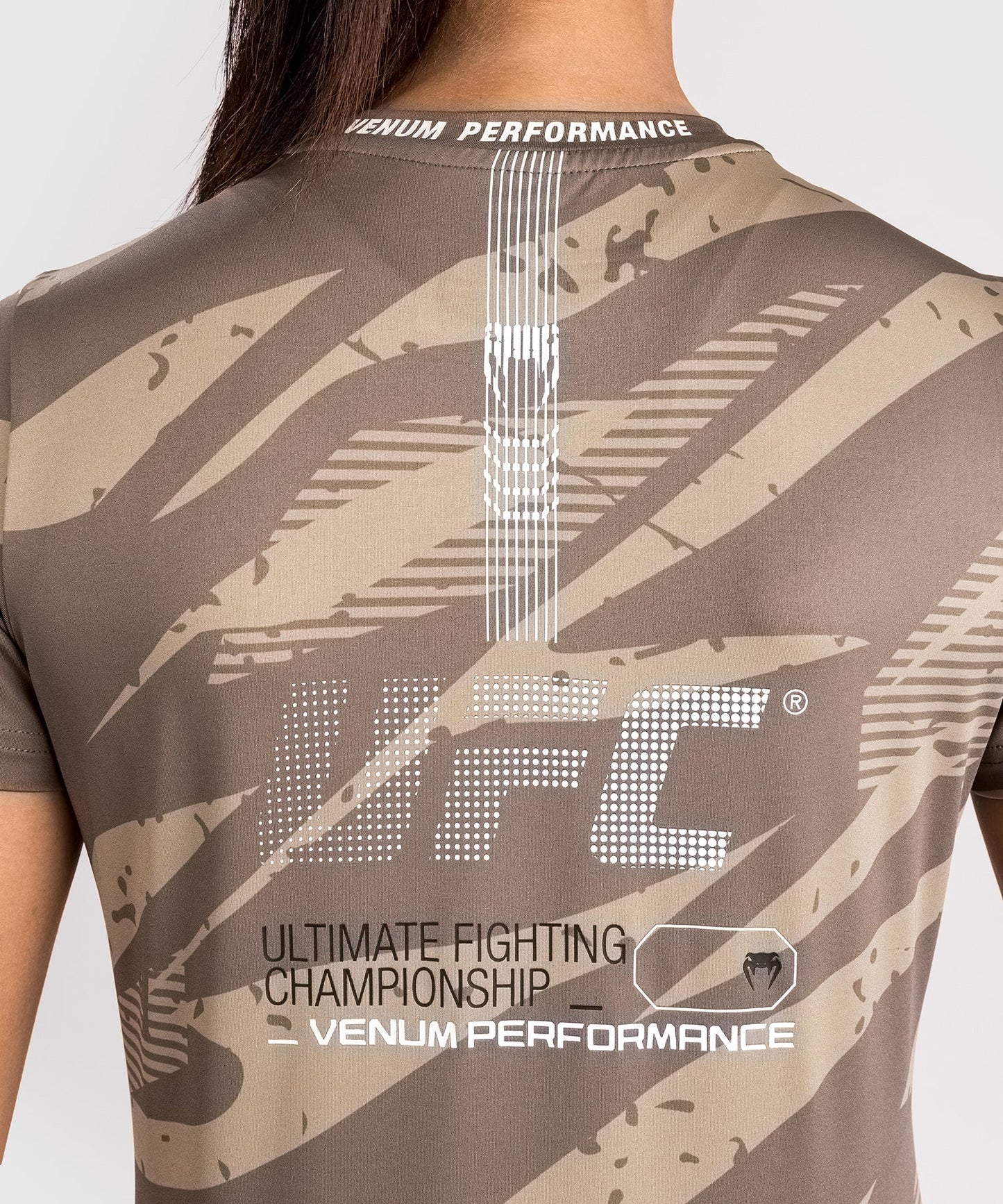 UFC Adrenaline By Venum Fight Week Dry-Tech T-Shirt Voor Vrouwen - Desert Camo