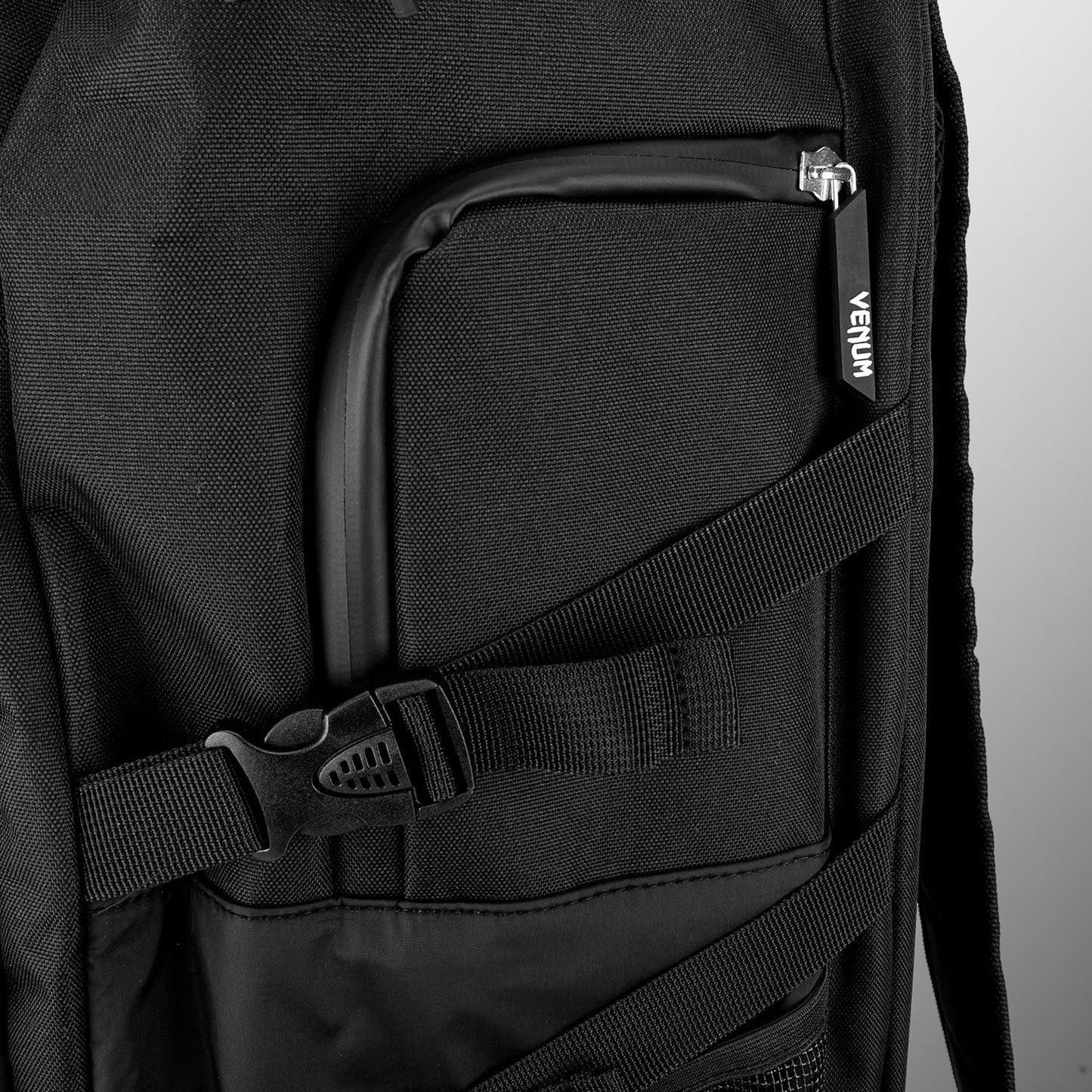 Venum Challenger Xtrem Evo Rugzak (50-63L) – Zwart/Wit