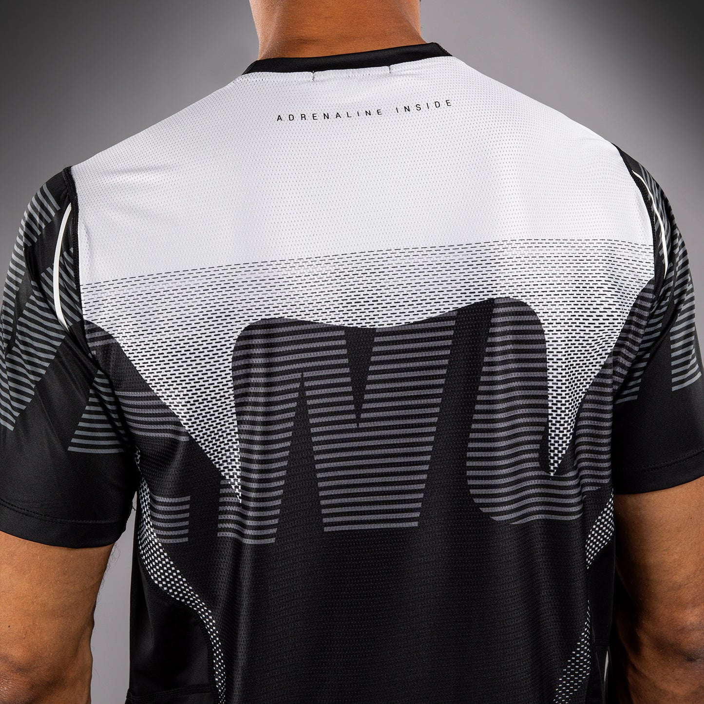 Venum Adrenaline Dry Tech T-shirt – Zwart/Zilvergrijs