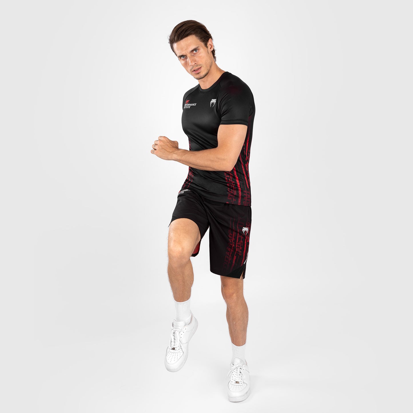 UFC Venum Performance Institute 2.0 Heren Rashguard met korte mouwen - Zwart/Rood