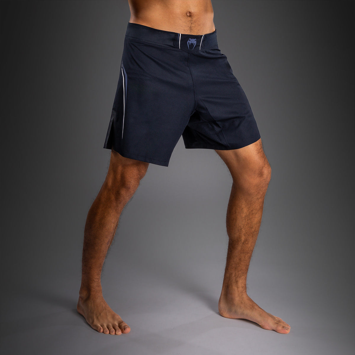 Venum G-Core Fightshorts - Marineblauw/Wit