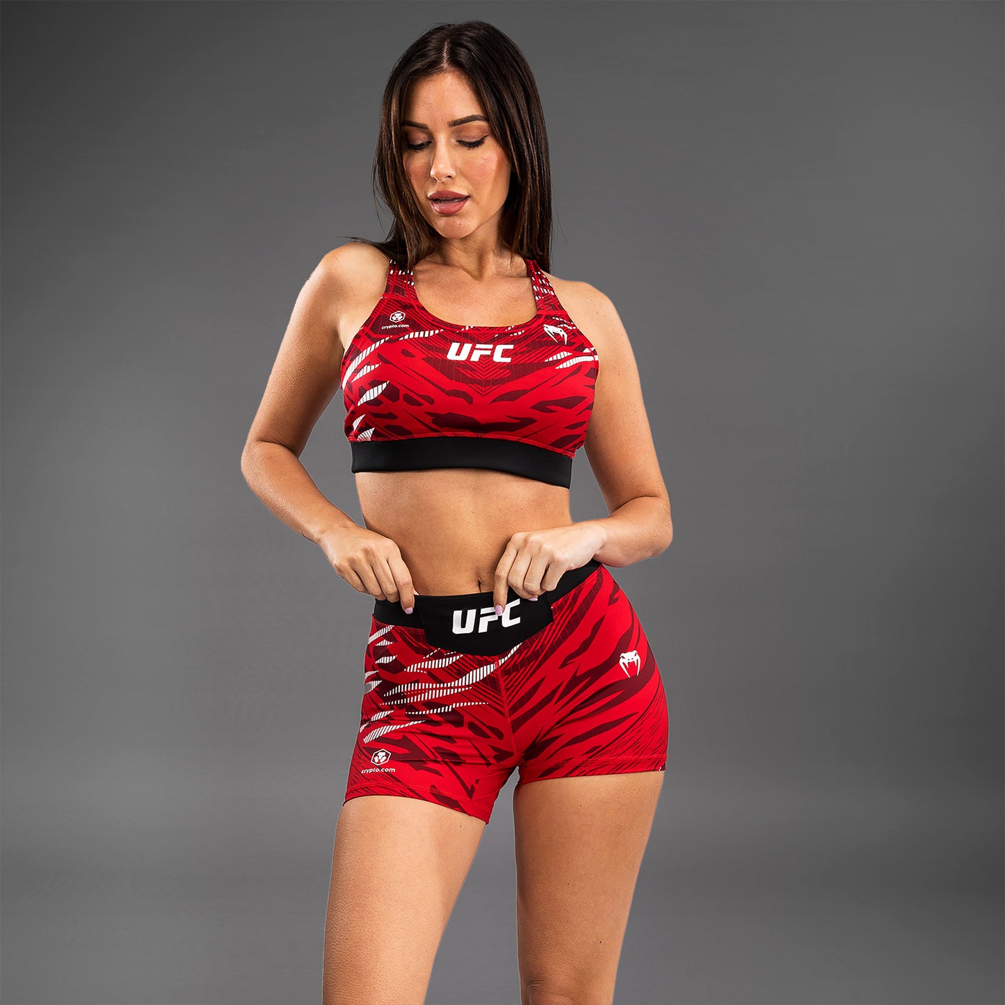 UFC Fusion by Venum Authentic Fight Night Vale Tudo Shorts voor Dames - Kort Fit - Rood