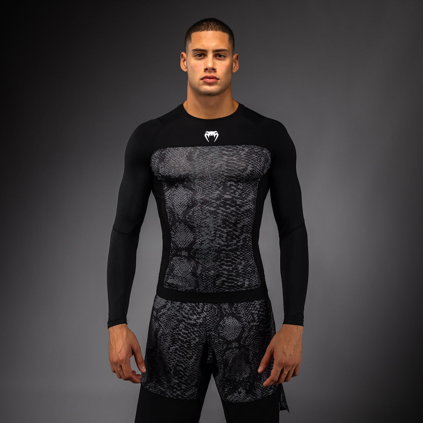 Venum G-Fit Scales Rashguard met Lange Mouwen – Zwart/Antracietgrijs