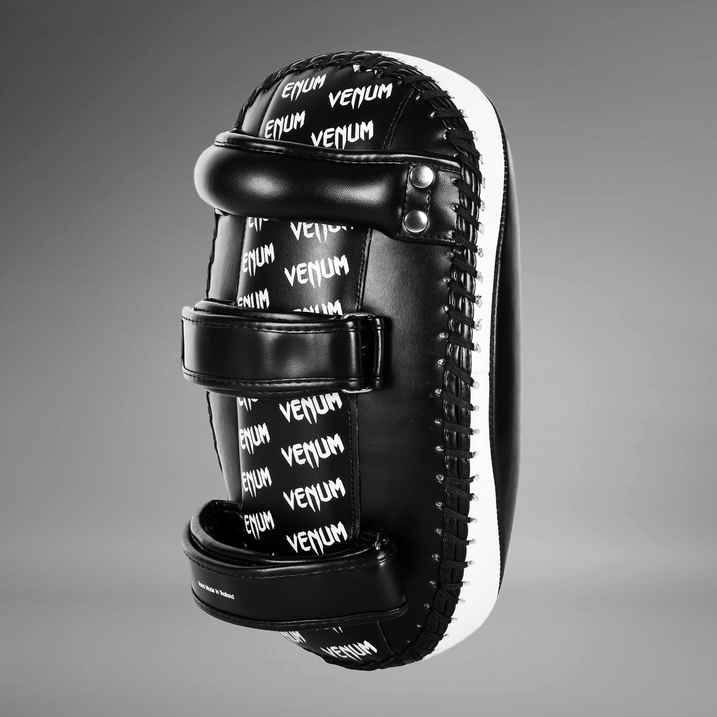 Venum Light Kick Pads - Skintex Leather - Zwart/IJs (Set)
