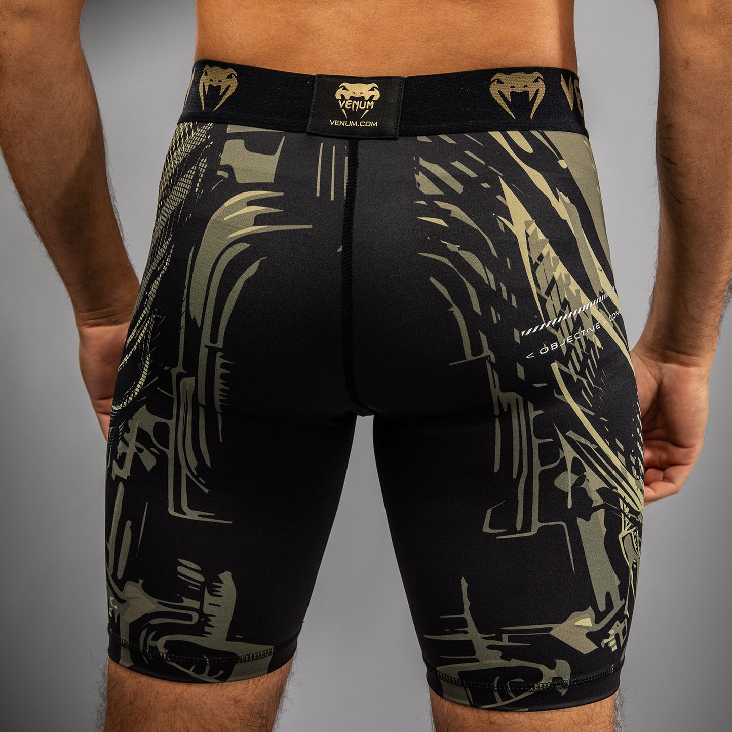Venum Invader Vale Tudo Shorts - Zwart/Zand
