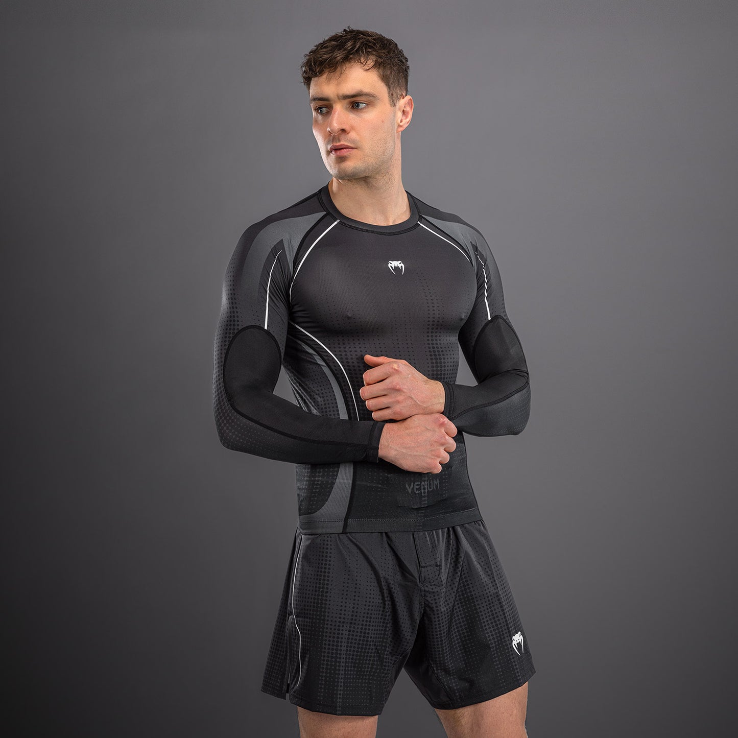 Venum Stealth Rashguard met lange mouwen – Zwart/Wit