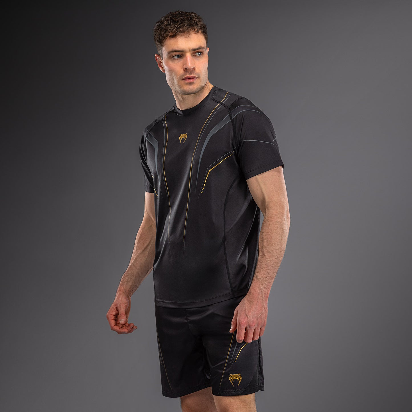 Venum Streamline Dry Tech T-shirt – Zwart/Goud