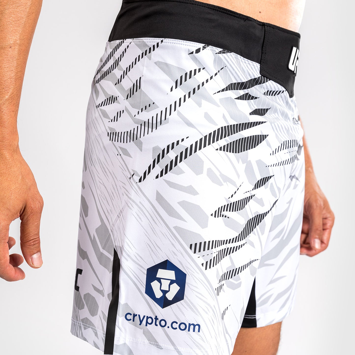 UFC Fusion by Venum Personalized Authentic Fight Night Fight Shorts voor Heren - Kort Fit - Wit