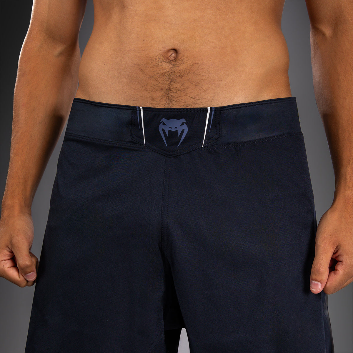 Venum G-Core Fightshorts - Marineblauw/Wit
