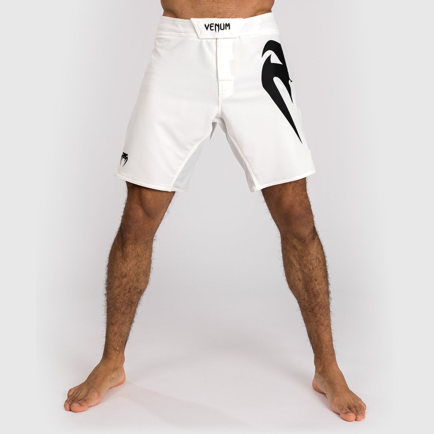 Venum Light 5.0 Vechtshorts - Wit/Zwart