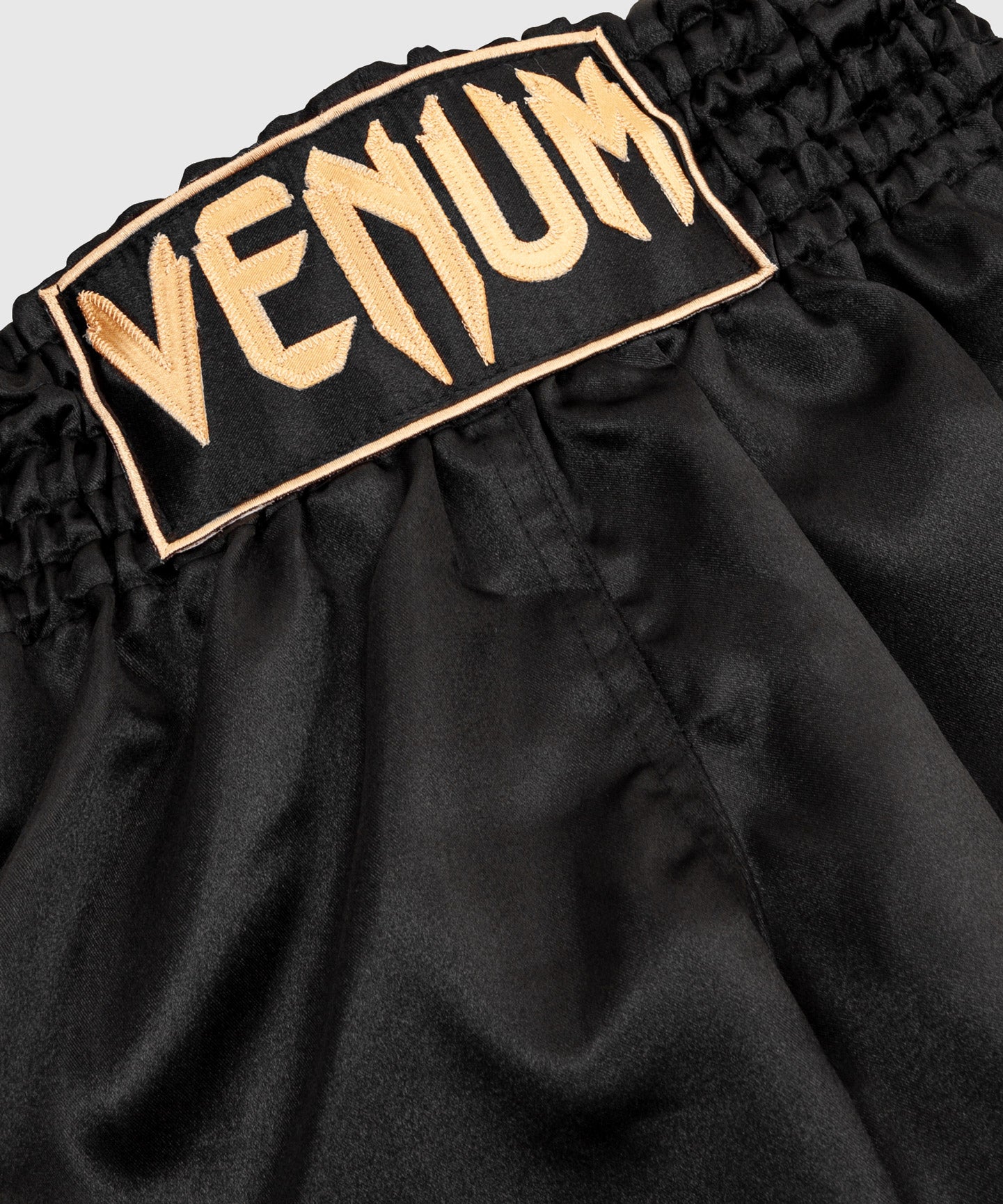 Venum Muay Thai Shorts Classic - Zwart/Goud