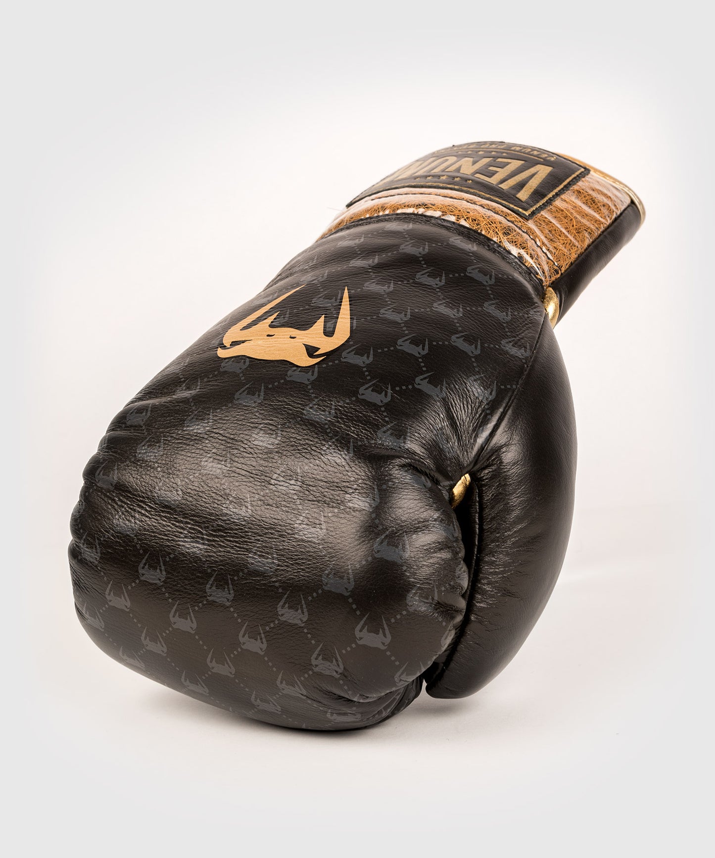 Venum Coco Monogram Pro bokshandschoenen  - Intens zwart