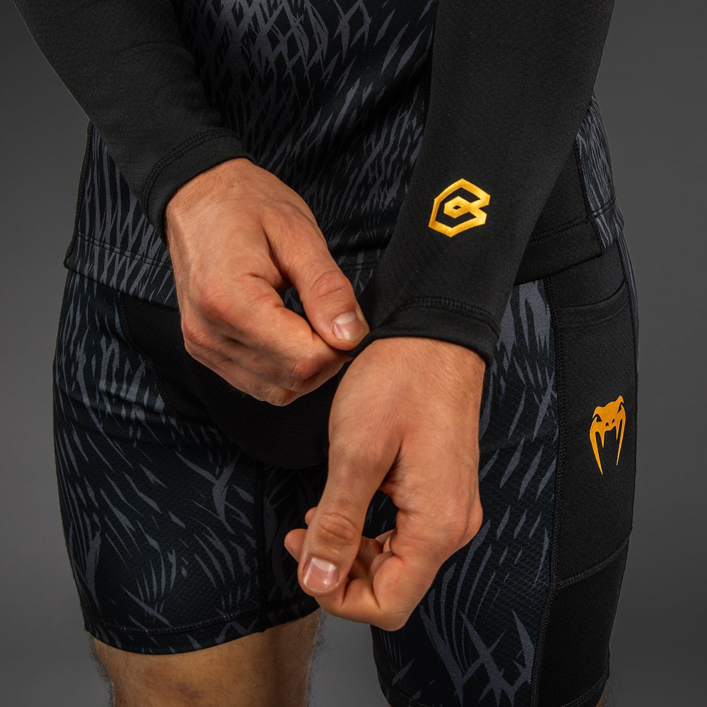 Venum x Chimaev Lange Mouw Rashguard - Zwart/Grijs