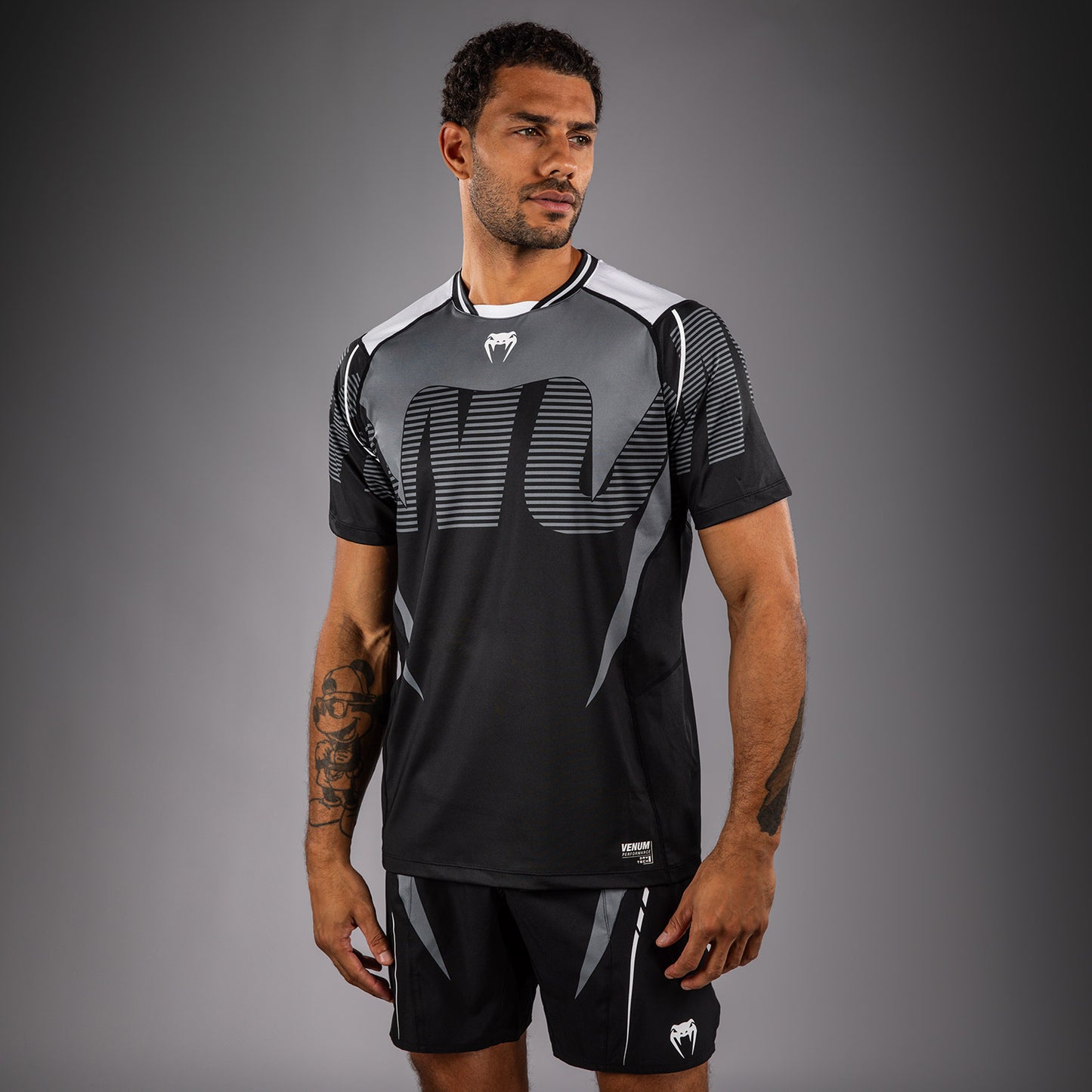 Venum Adrenaline Dry Tech T-shirt – Zwart/Zilvergrijs