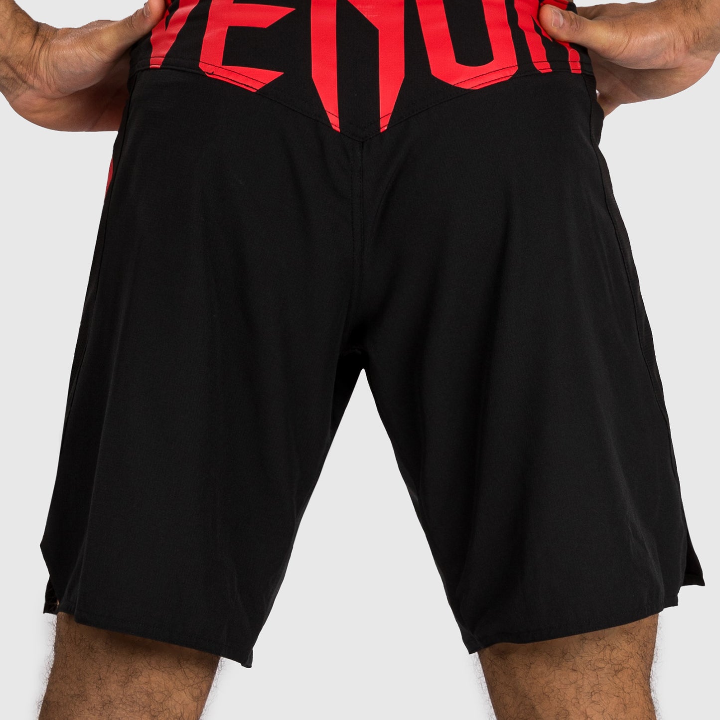Venum Light 5.0 Vechtshorts - Zwart/Rood