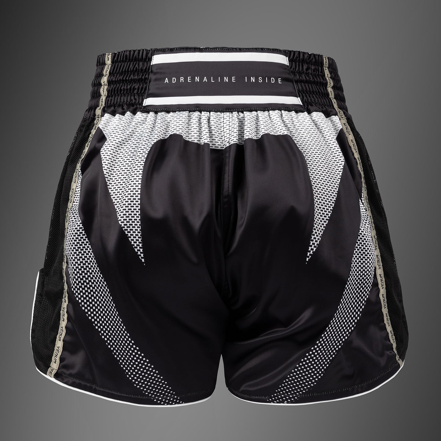 Venum Adrenaline Muay Thai Shorts – Zwart/Zand