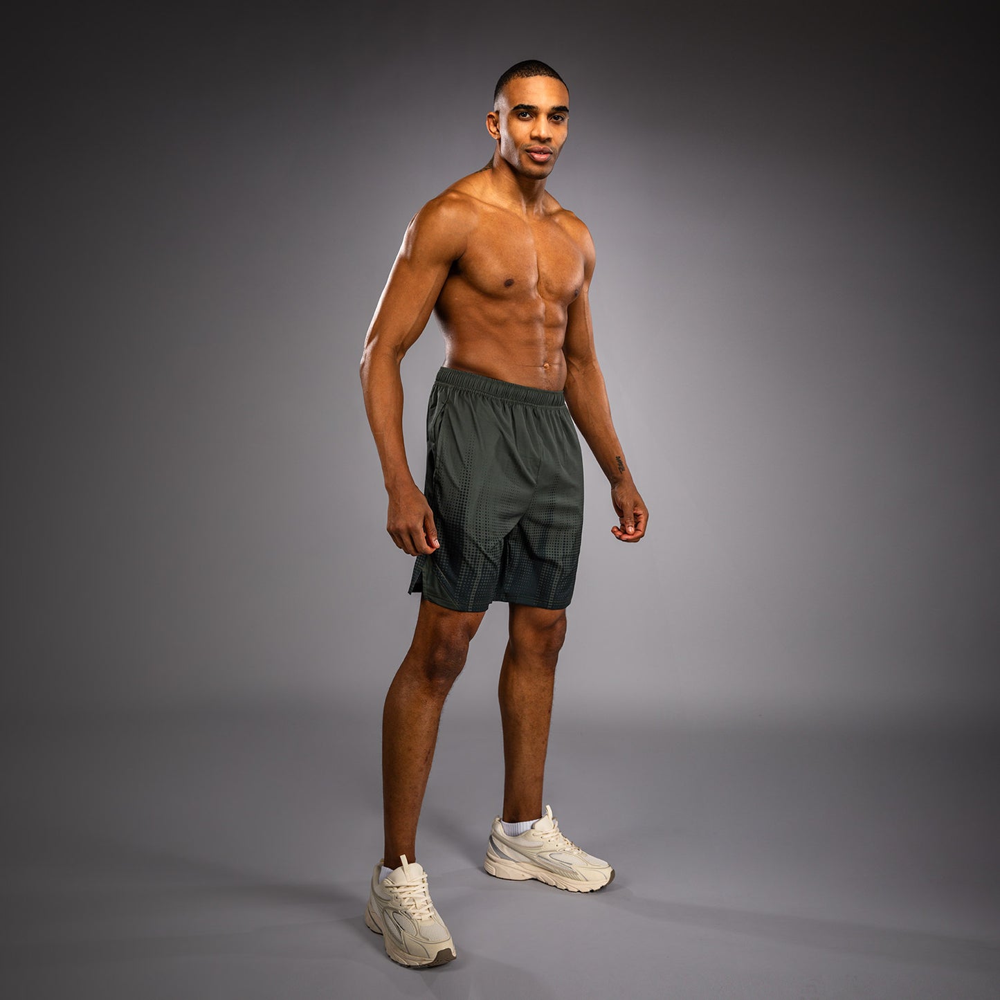 Venum Stealth Trainingshorts – Kaki/Donkergroen