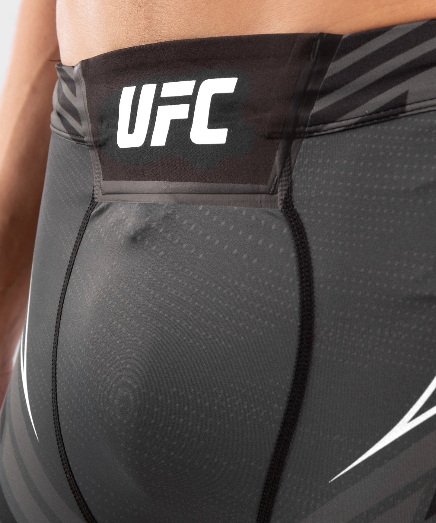UFC Venum Authentic Fight Night Vale Tudo Herenshort - Short Fit - Zwart