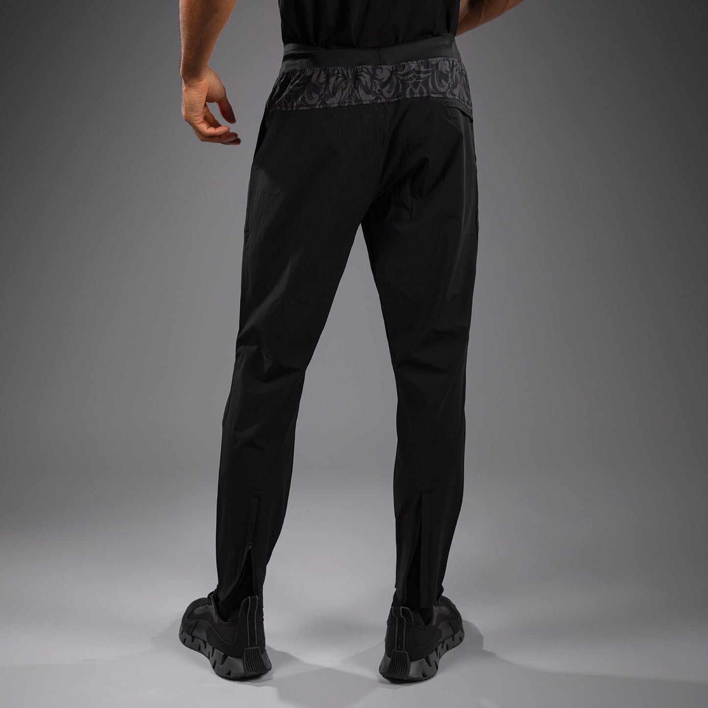 Venum x Topuria Unmatched Edition Joggers - Zwart/Goud
