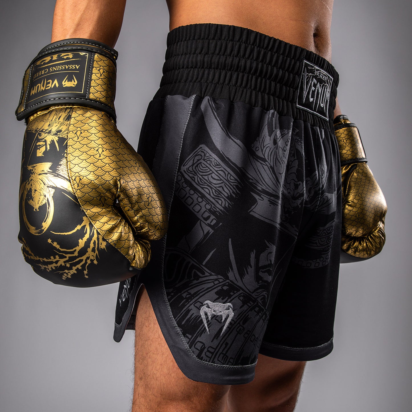 Venum x Assassin’s Creed Shadows Herenboksshort - Zwart