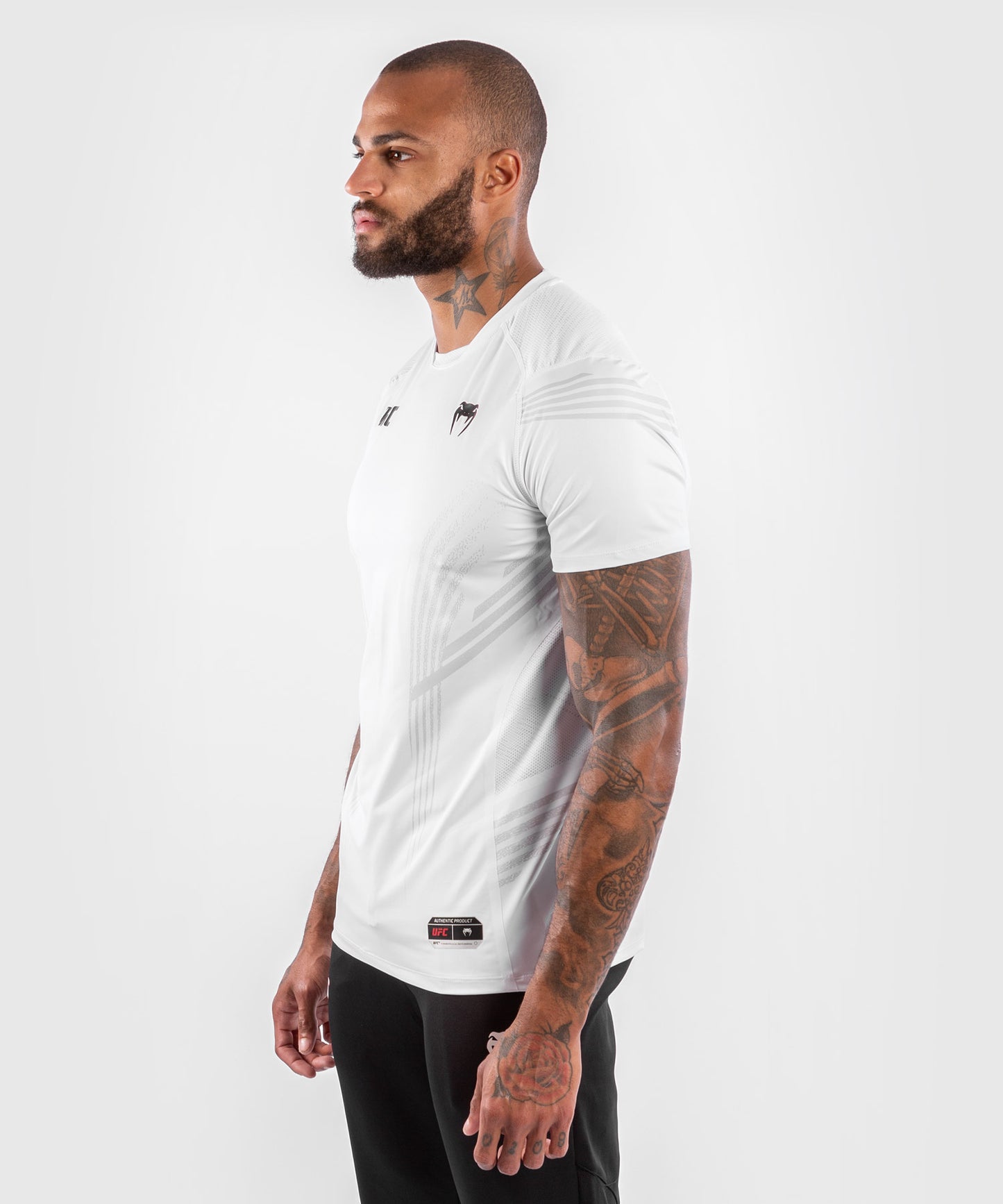 UFC Venum Gepersonaliseerd Authentic Fight Night Walkout Herenshirt - Wit