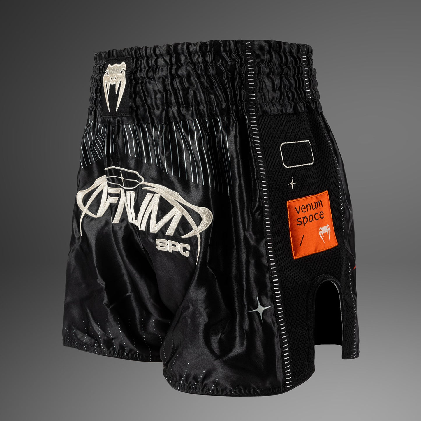 Venum Eclipse Muay Thai Shorts – Zwart/Ivoor