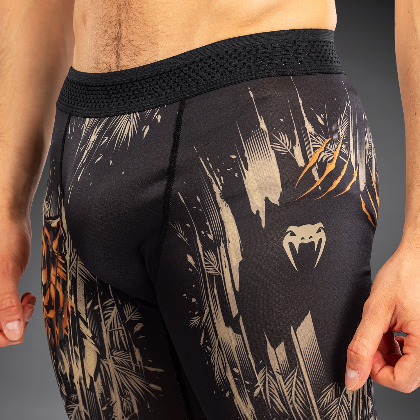 Venum Tiger Vale Tudo - Zwart / Neon Oranje
