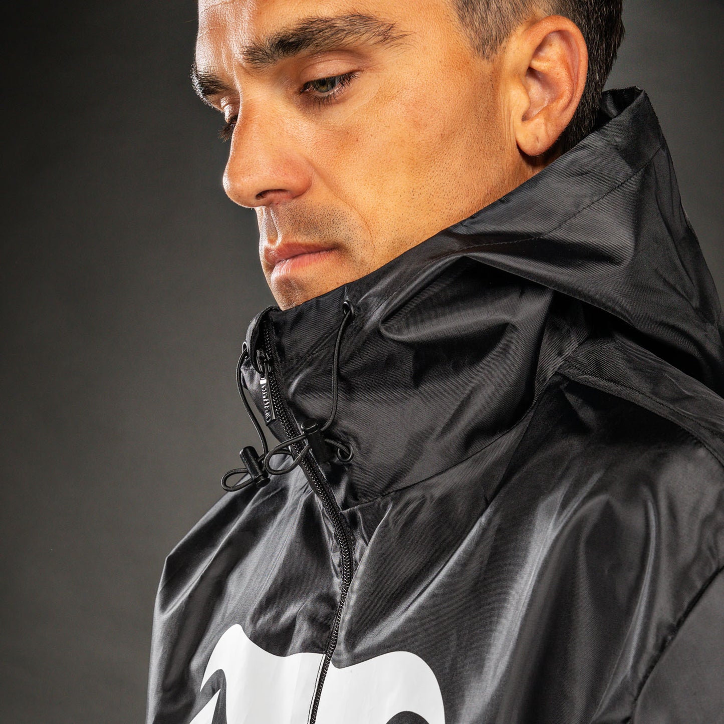 Venum MX Basics Lange regenjas - Zwart/Wit