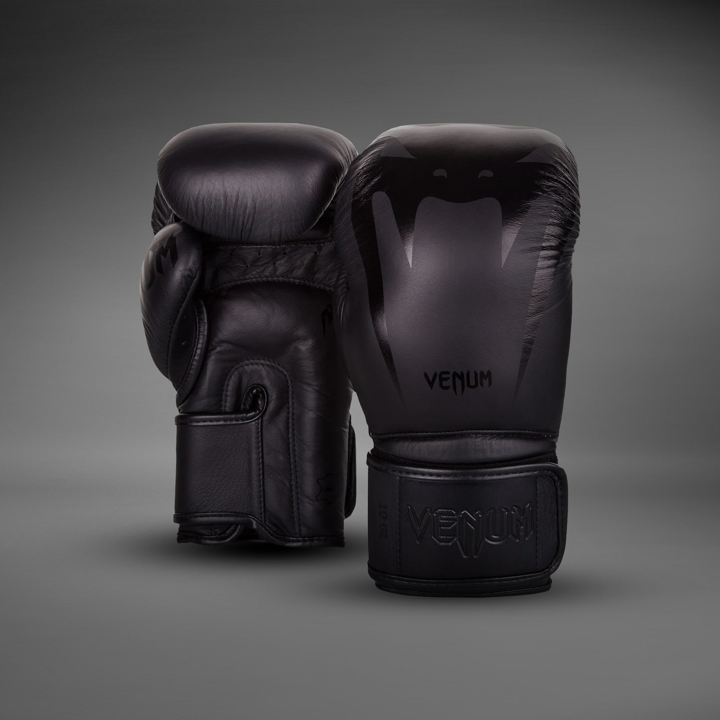 Venum Giant 3.0 Bokshandschoenen - nappaleer - zwart/zwart