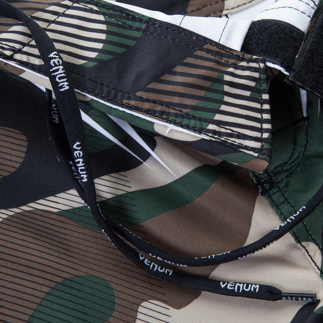 Vechtshort Venum Camo Hero - Groen/Bruin
