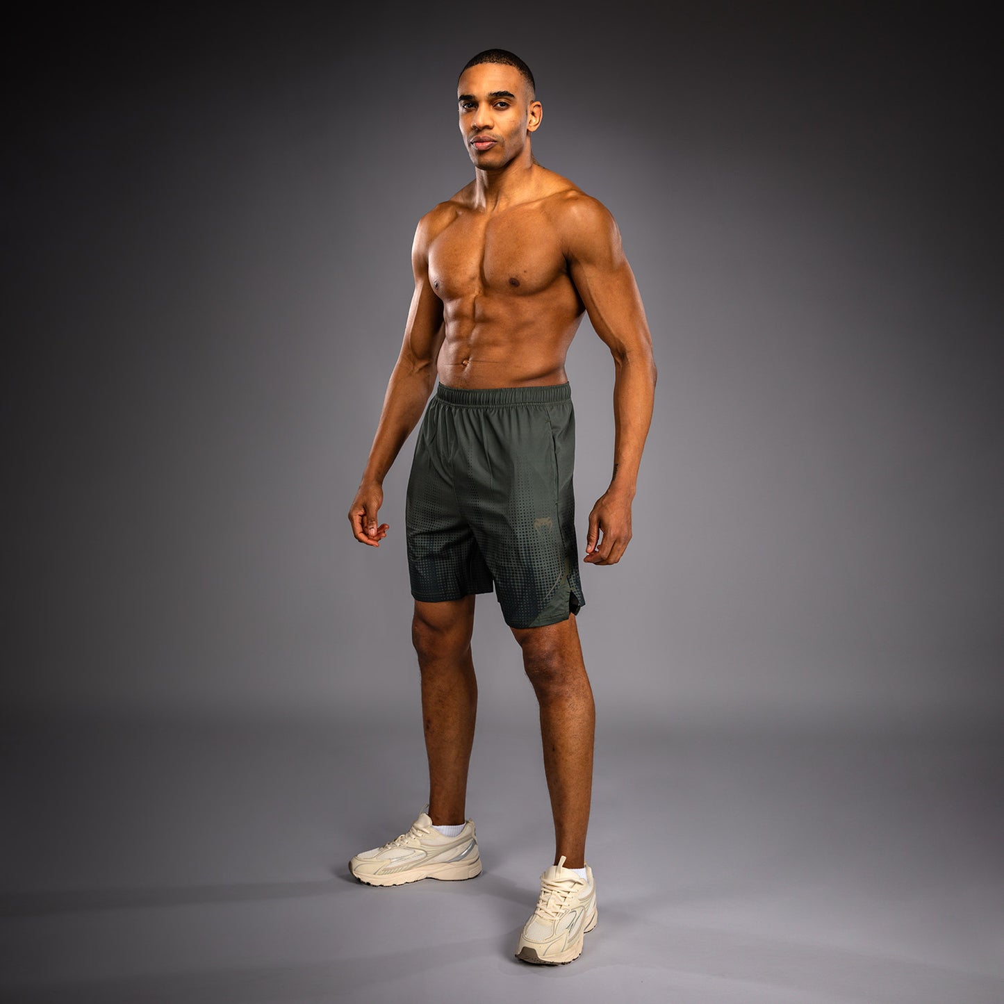 Venum Stealth Trainingshorts – Kaki/Donkergroen