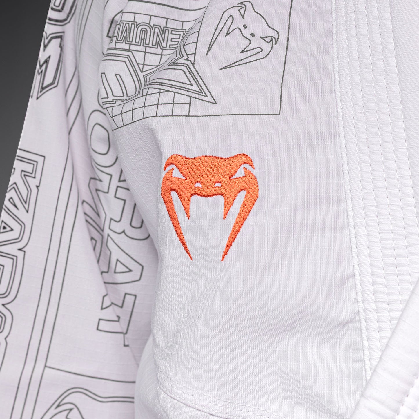 Karate Combat by Venum BJJ Gi – Wit/Grijs