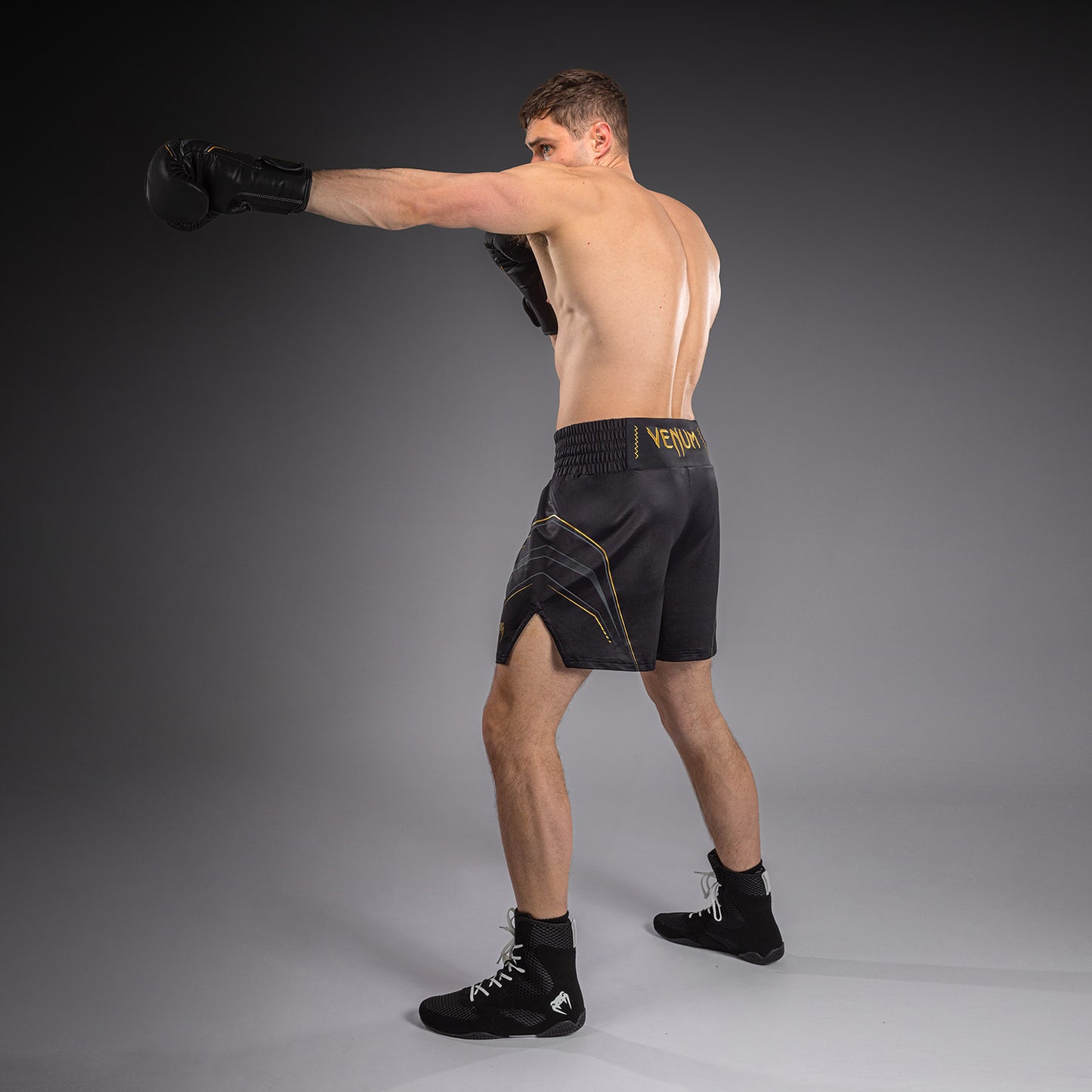 Venum Streamline Boksshort – Zwart/Goud