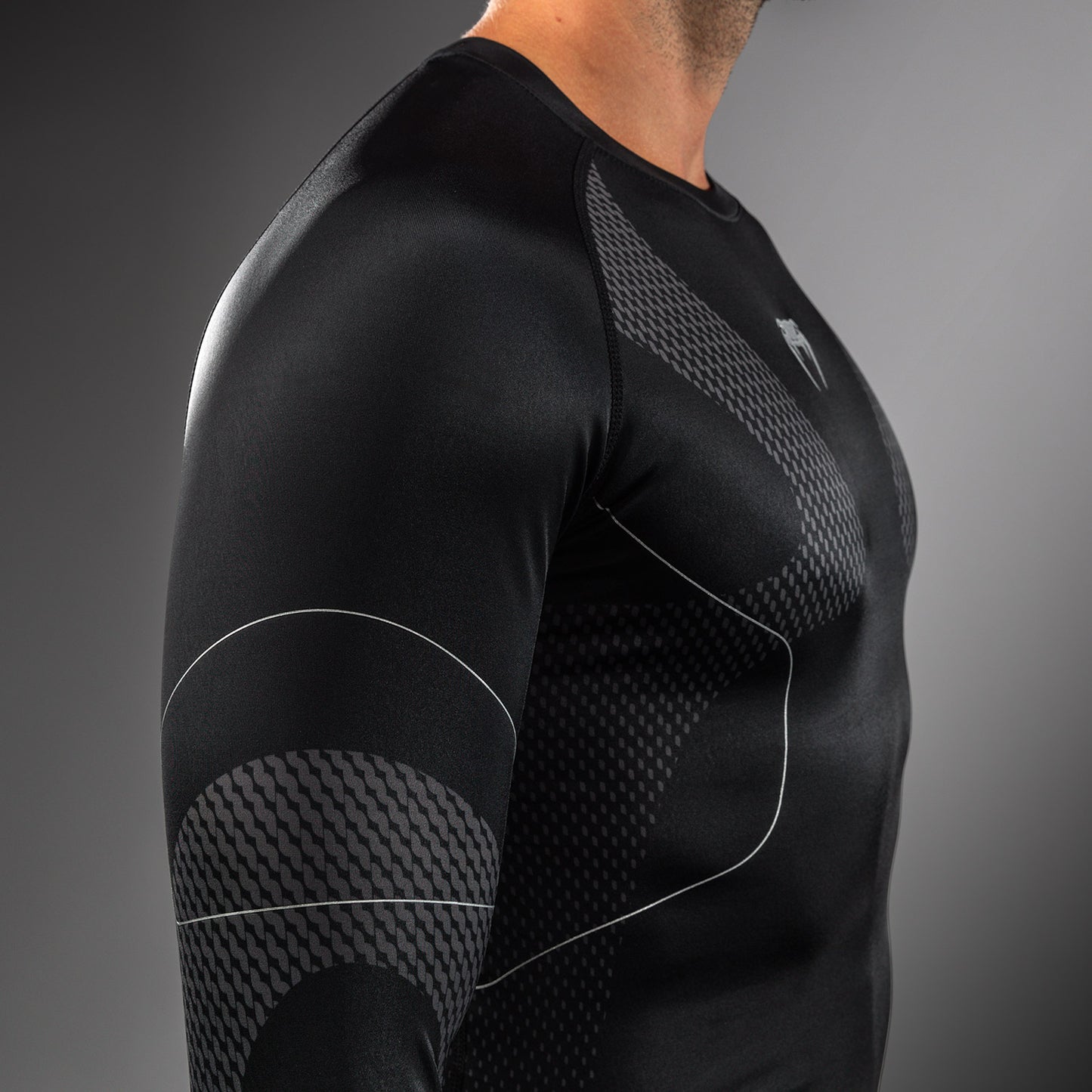 Venum Nexus Lange Mouw Rashguard – Zwart/Zilver