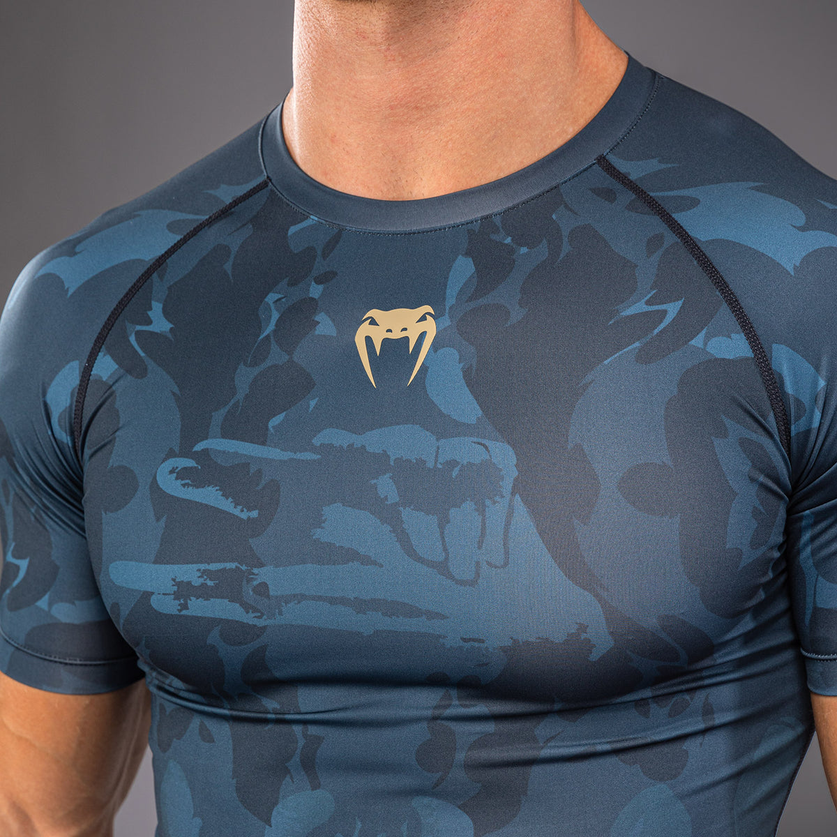 Jujutsu Kaisen x Venum Fushiguro Rashguard met korte mouwen – Oceaan Blauw