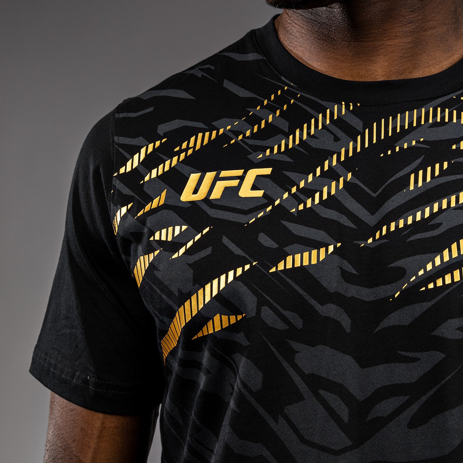 UFC ヘビ柄 ブラック Tシャツ UFC Fusion by Venum Replica Korte Mouwen T-shirt voor Heren