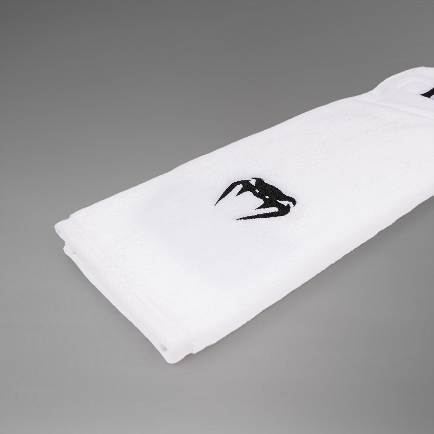 Venum Lineup Football Handdoek - Wit/Zwart